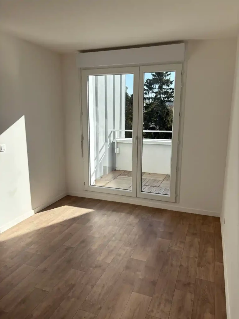 vue de l'intérieur d'une pièce finie