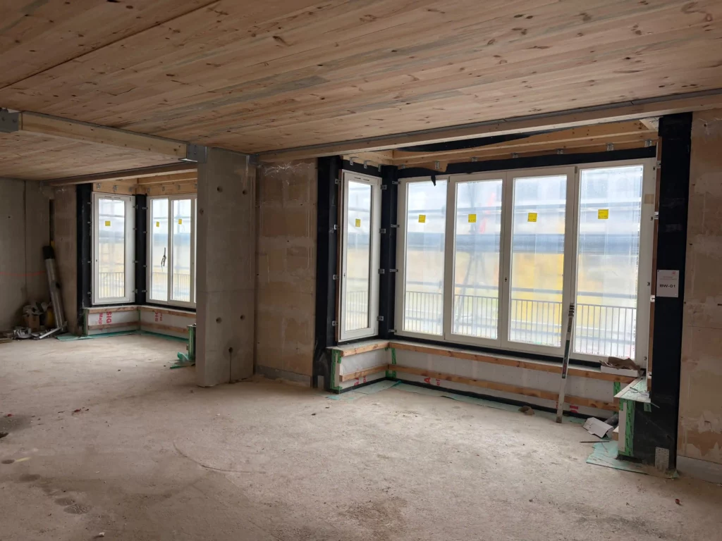 Bow-windows préfabriqués en structure bois du projet Chapelle Charbon.
